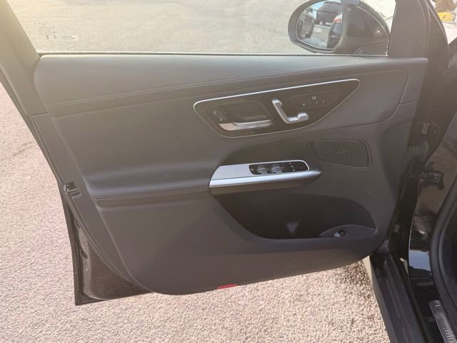 Used 2023 Mercedes-Benz GLC 300 4MATIC image 11