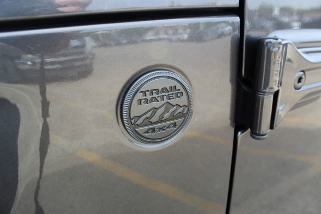 Used 2024 Jeep Wrangler Sport S image 8