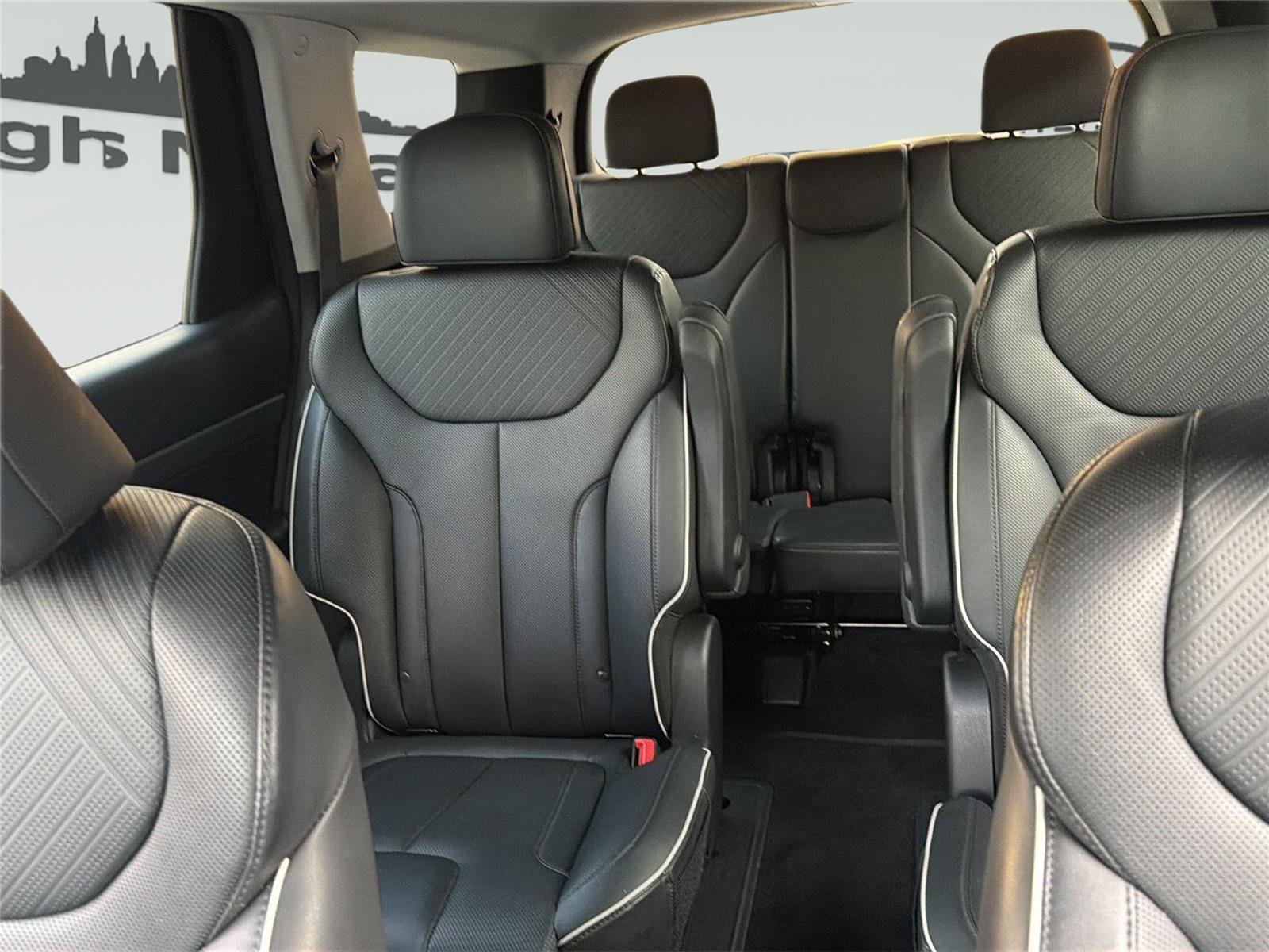 Used 2025 Hyundai Palisade SEL AWD/4WD image 31