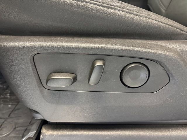 Used 2025 Chevrolet Silverado 3500 LTZ w/ LTZ Plus Package image 16