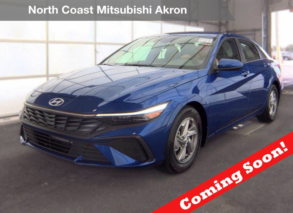 Used 2025 Hyundai Elantra SE