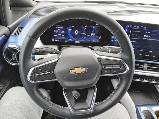 Used 2025 Chevrolet Equinox EV LT FWD image 9