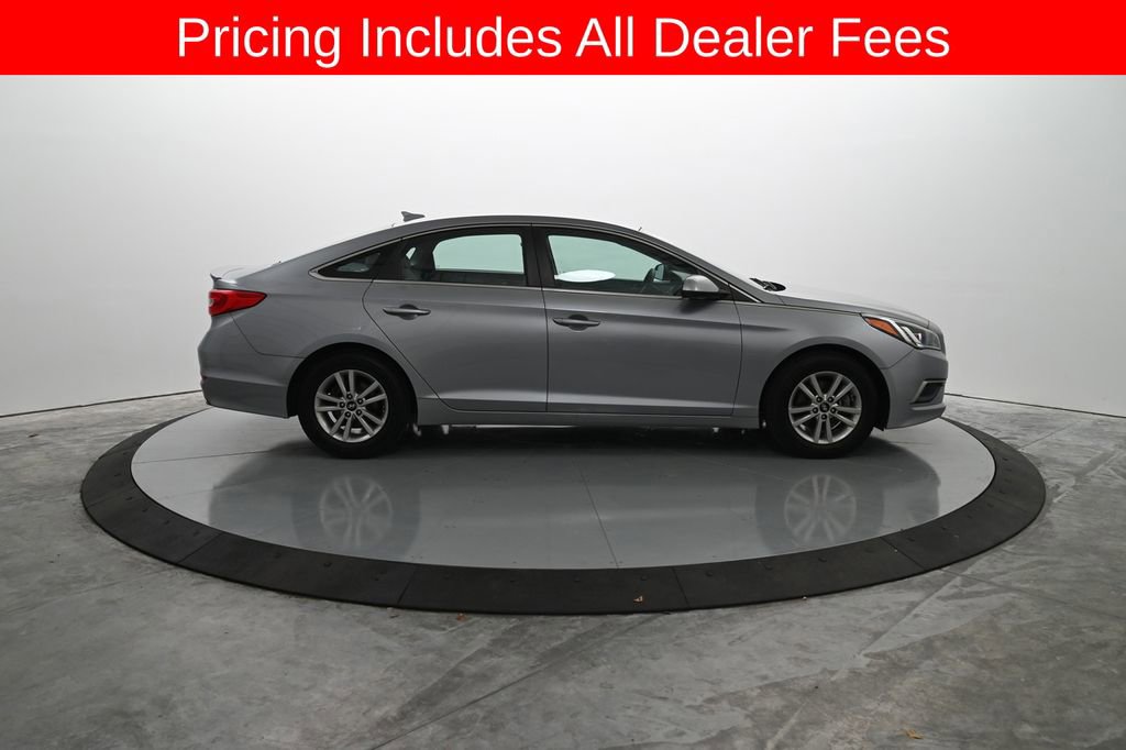 Used 2016 Hyundai Sonata SE FWD image 4