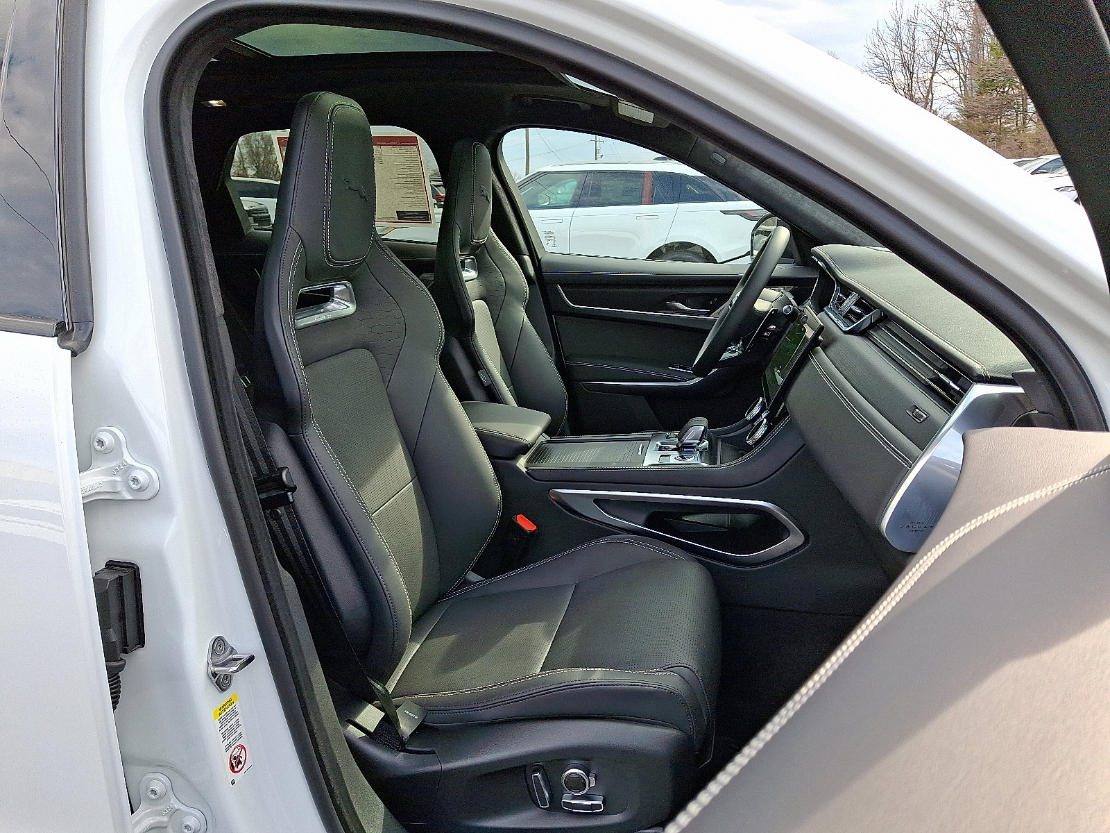 New 2026 Jaguar F-PACE R-Dynamic S image 3