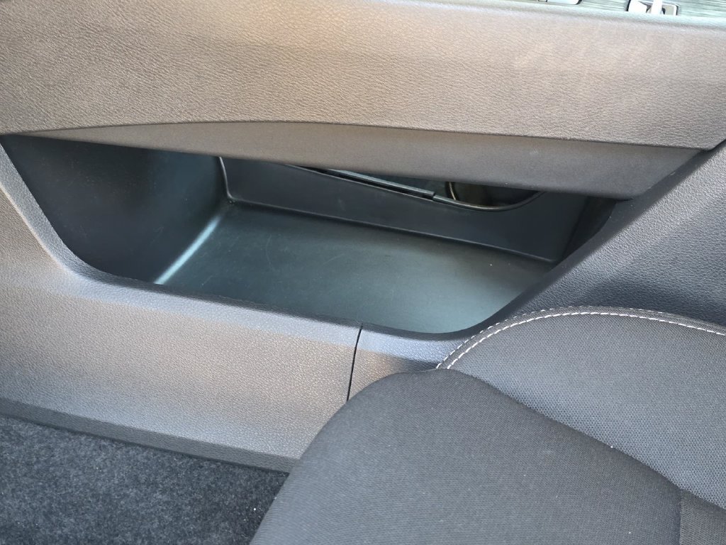 Used 2023 Nissan Rogue S FWD image 24