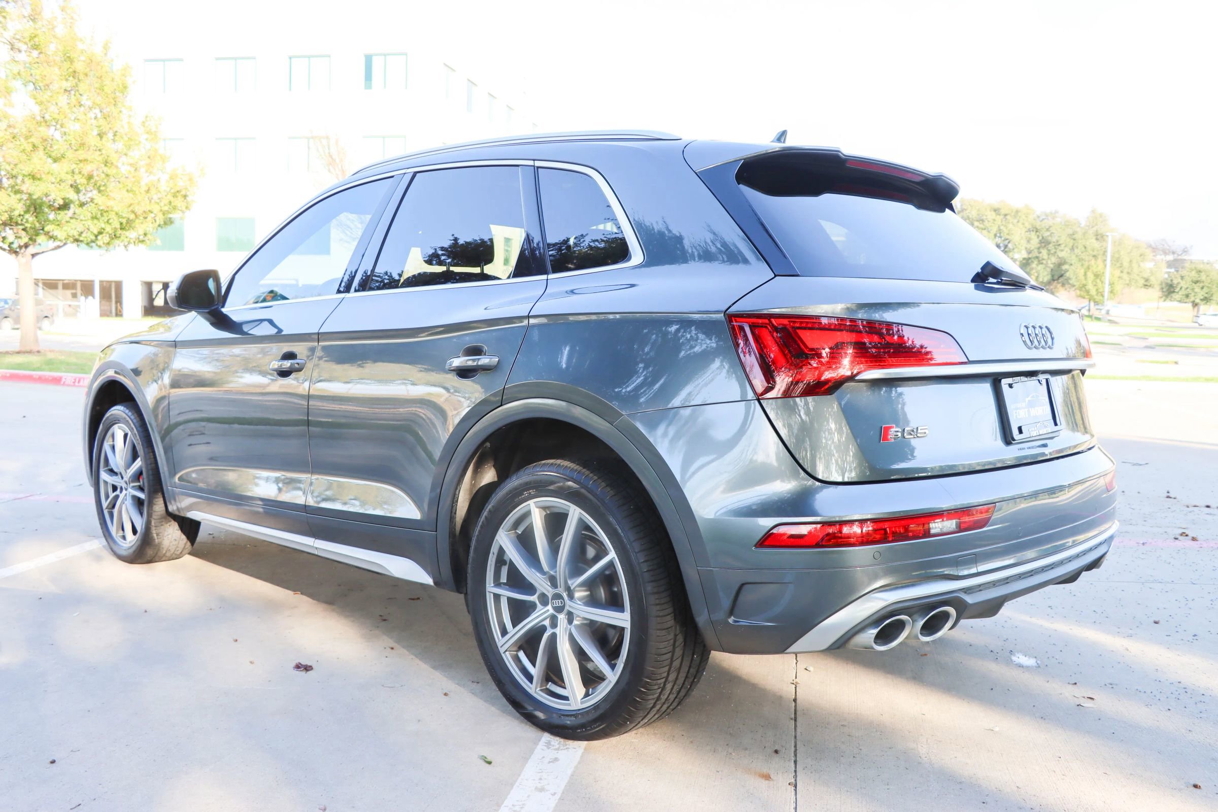 Used 2021 Audi SQ5 Premium Plus w/ Premium Plus Package image 5