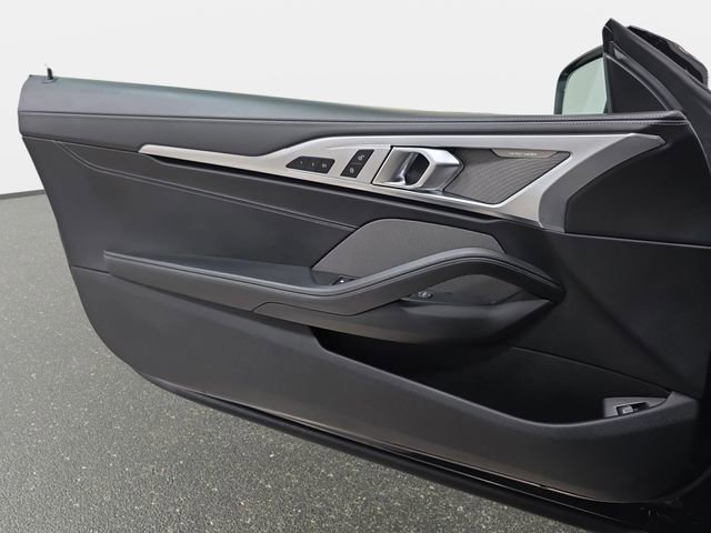 Used 2020 BMW M8 Convertible image 27