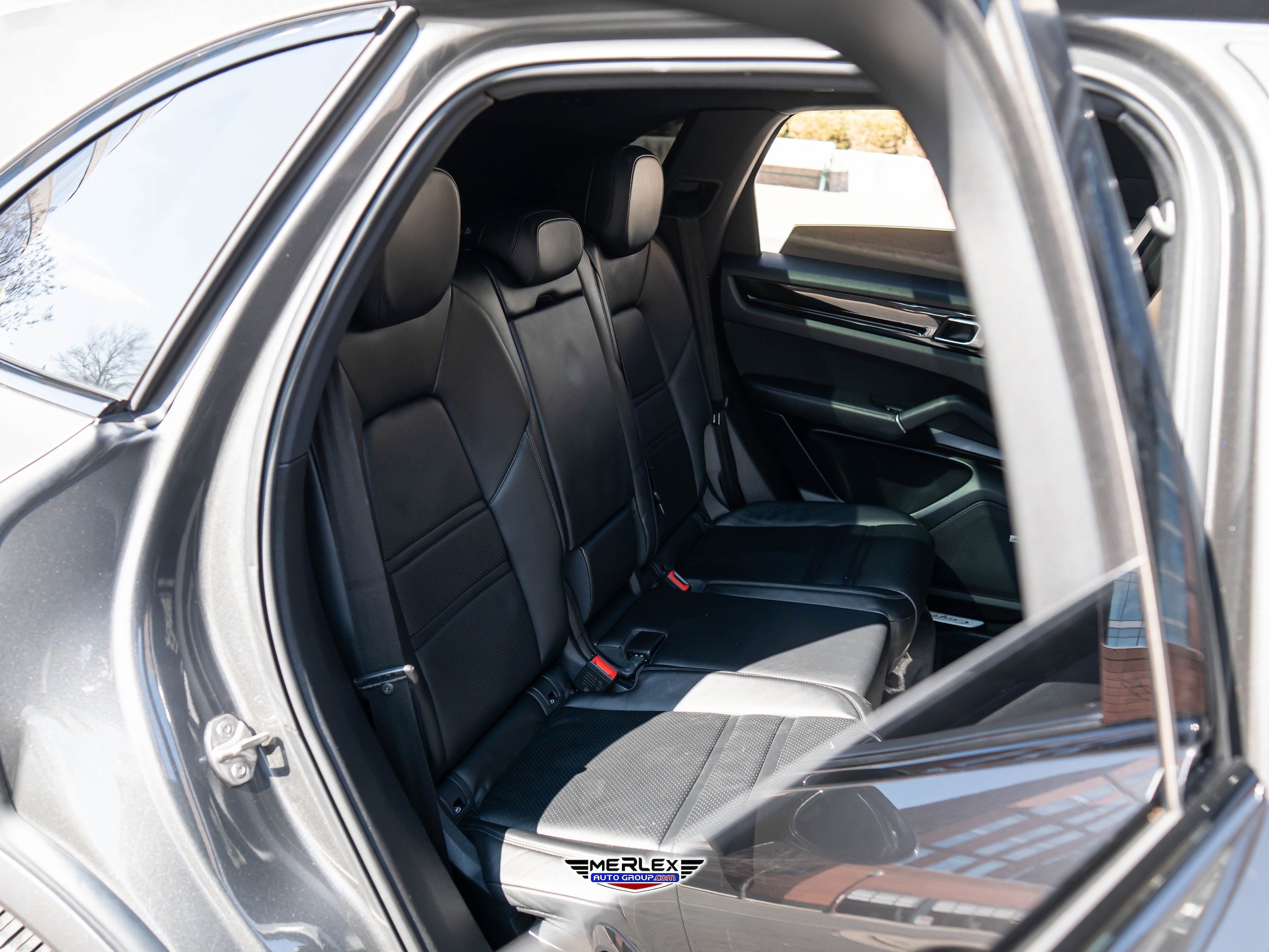 Used 2019 Porsche Cayenne S w/ Premium Plus Package AWD/4WD image 18