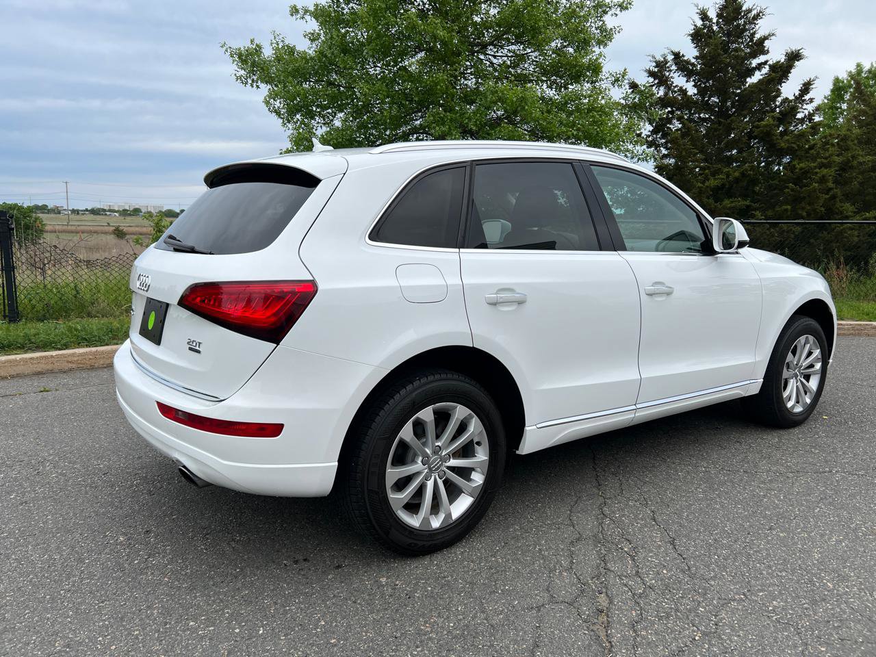 Used 2016 Audi Q5 2.0T Premium w/ Audi MMI Navigation Plus AWD/4WD image 4