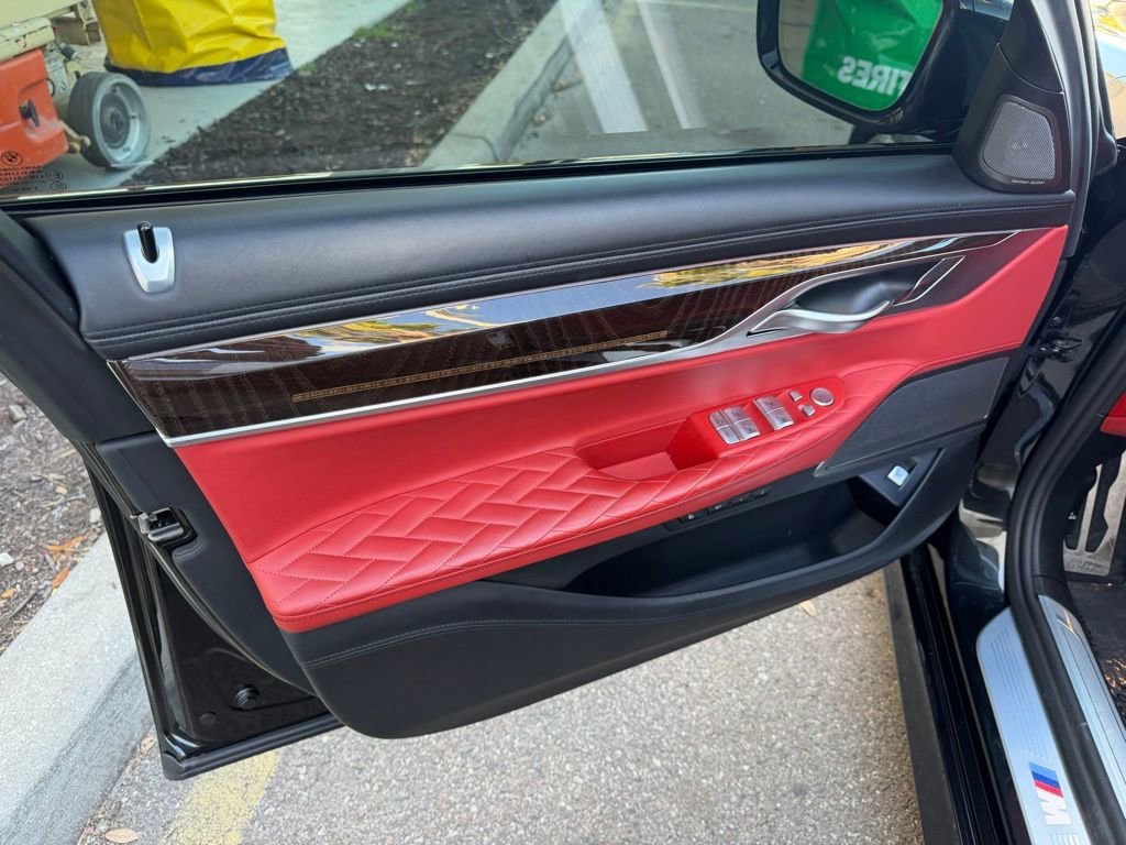 Used 2022 BMW 740i xDrive w/ M Sport Package image 14