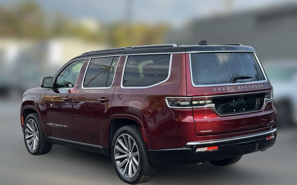 Used 2022 Jeep Grand Wagoneer Series II w/ Convenience Group III image 32