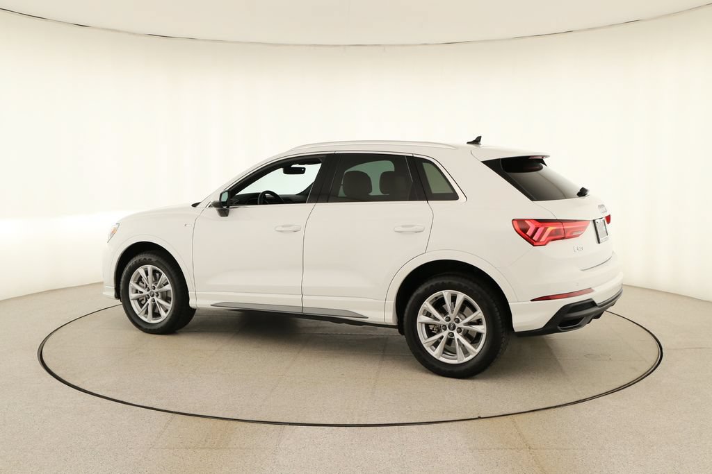 Certified 2024 Audi Q3 2.0T Premium AWD/4WD image 3