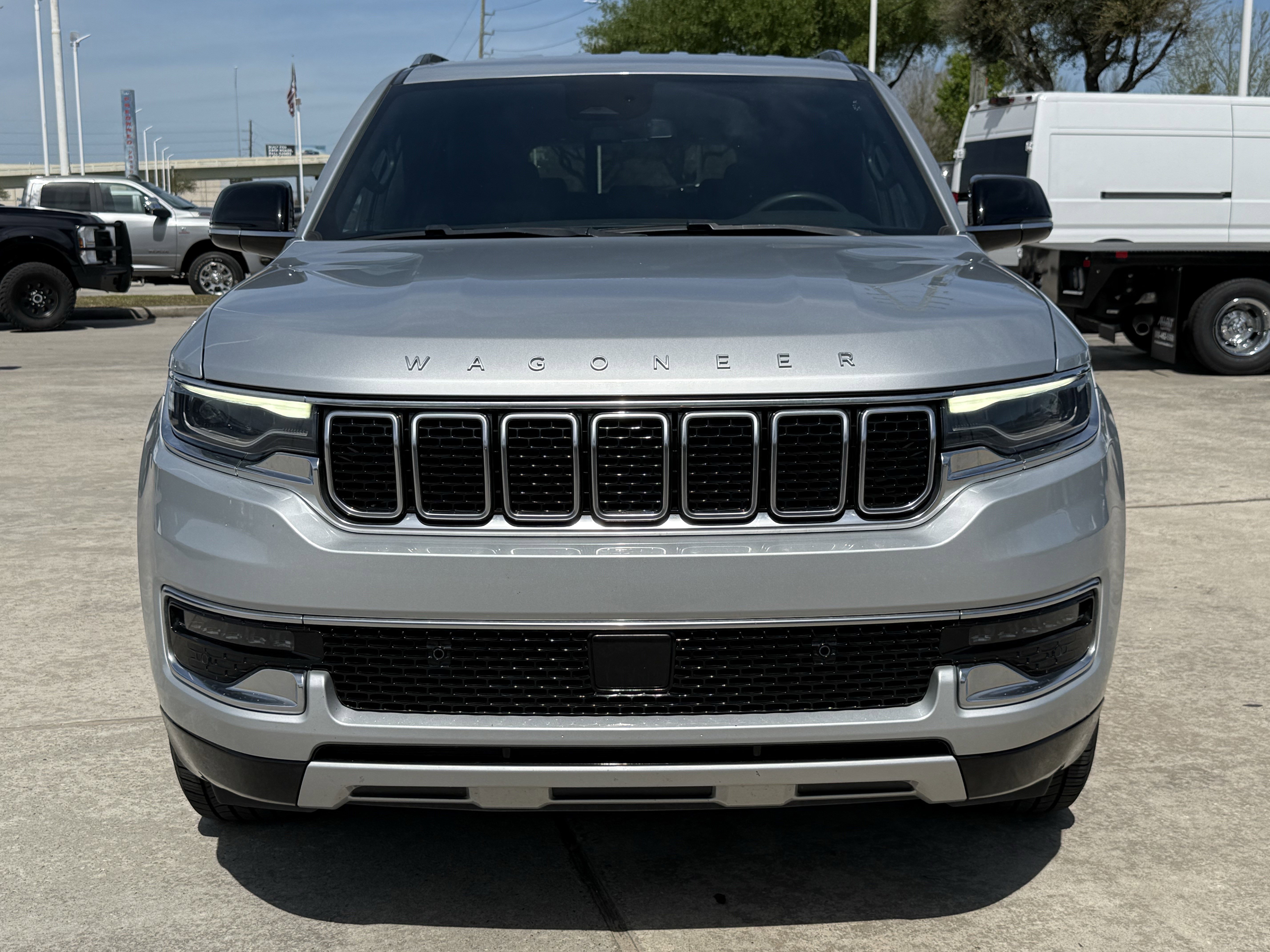 Used 2024 Jeep Wagoneer L Series II w/ Flexible Seating Group image 10