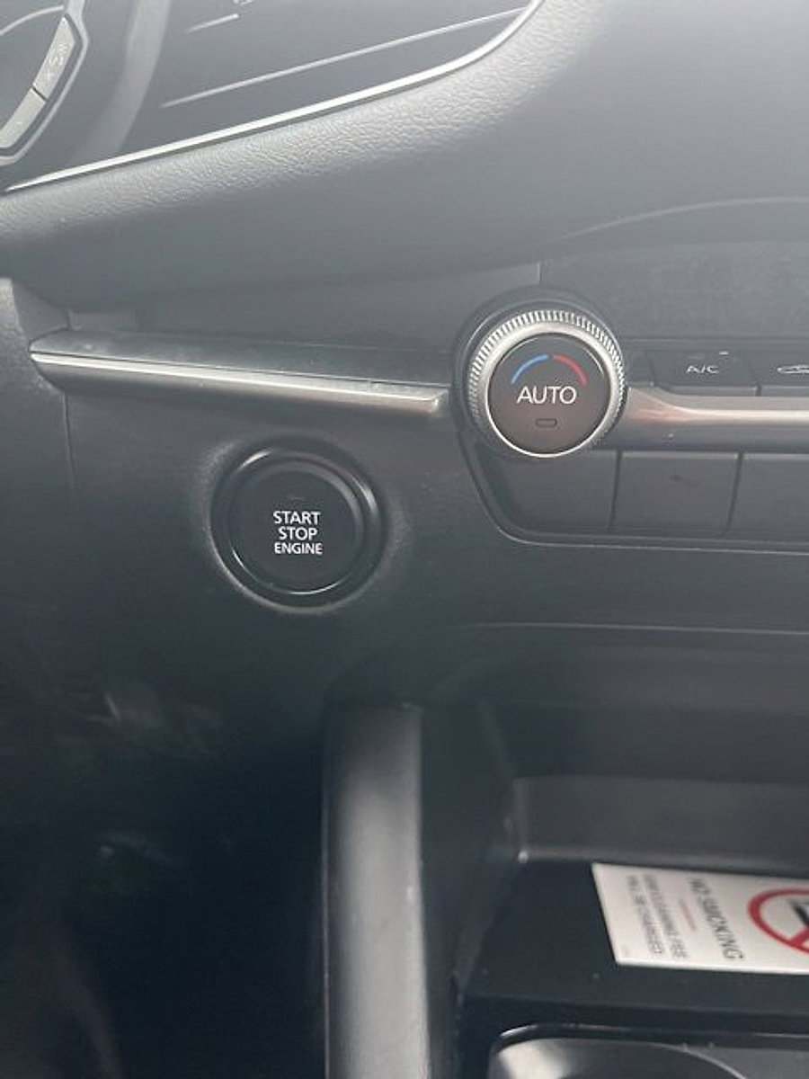 Used 2024 MAZDA MAZDA3 s image 21