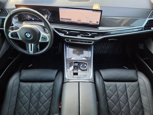 Used 2025 BMW X5 M60i AWD/4WD image 24