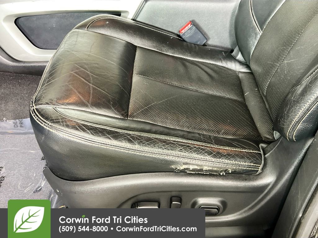 Used 2016 Nissan Titan SL image 22