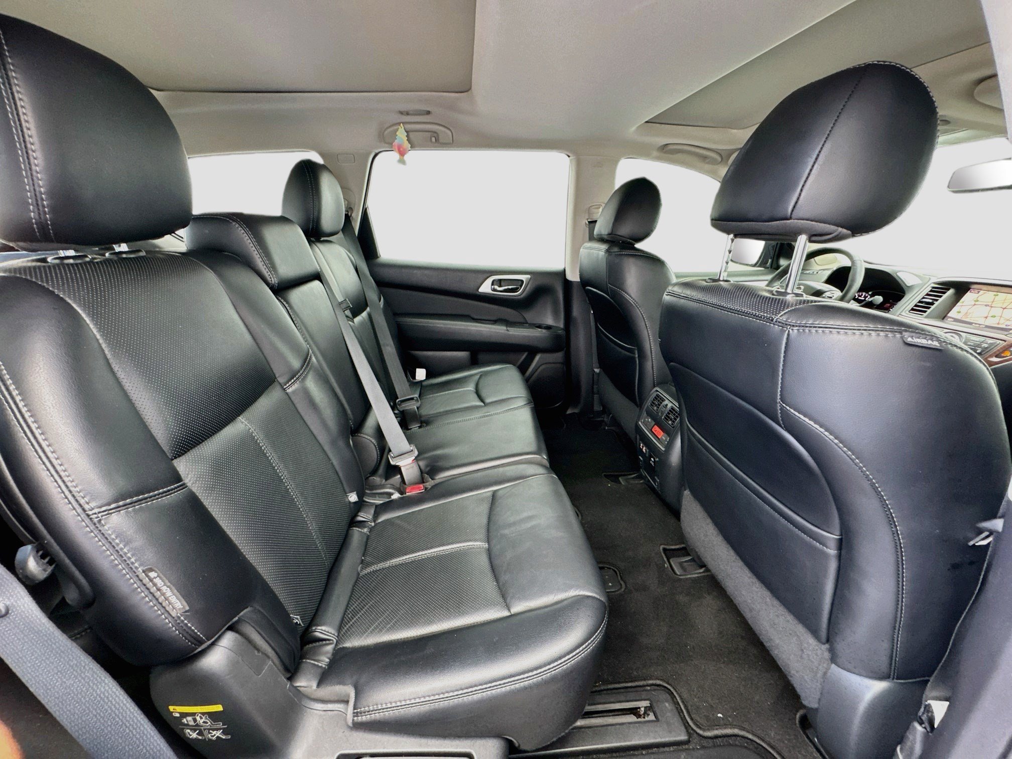 Used 2019 Nissan Pathfinder Platinum w/ Cargo Package FWD image 20
