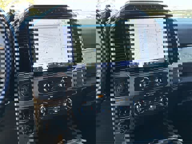 Used 2022 Ford F250 Platinum w/ FX4 Off-Road Package image 21