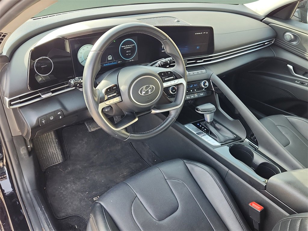 Certified 2023 Hyundai Elantra Limited image 18