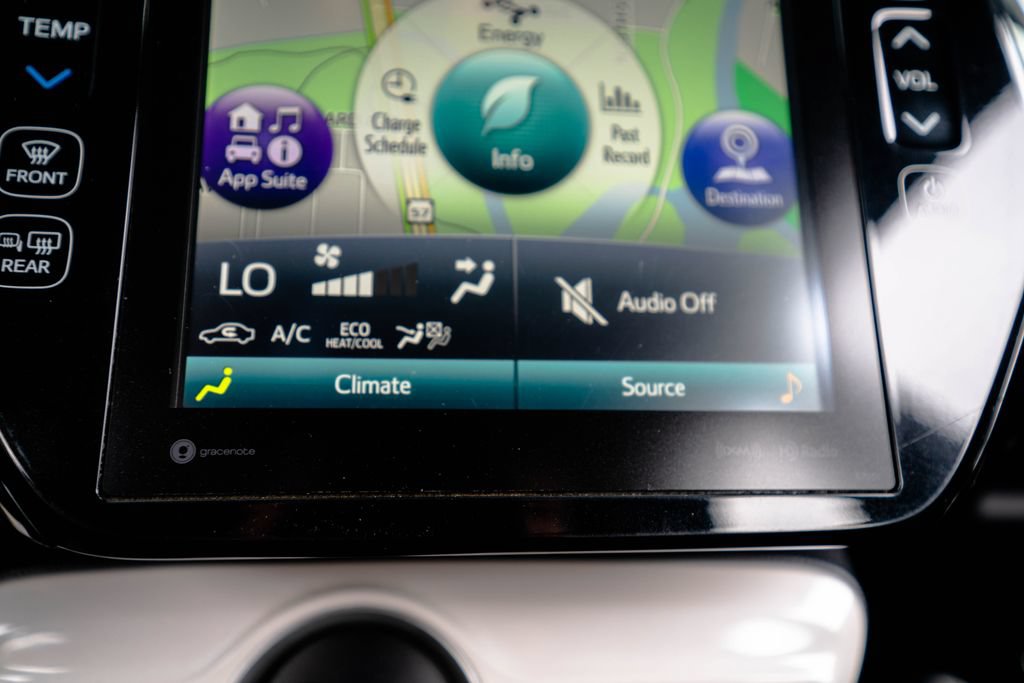 Used 2018 Toyota Prius Prime Premium FWD image 26