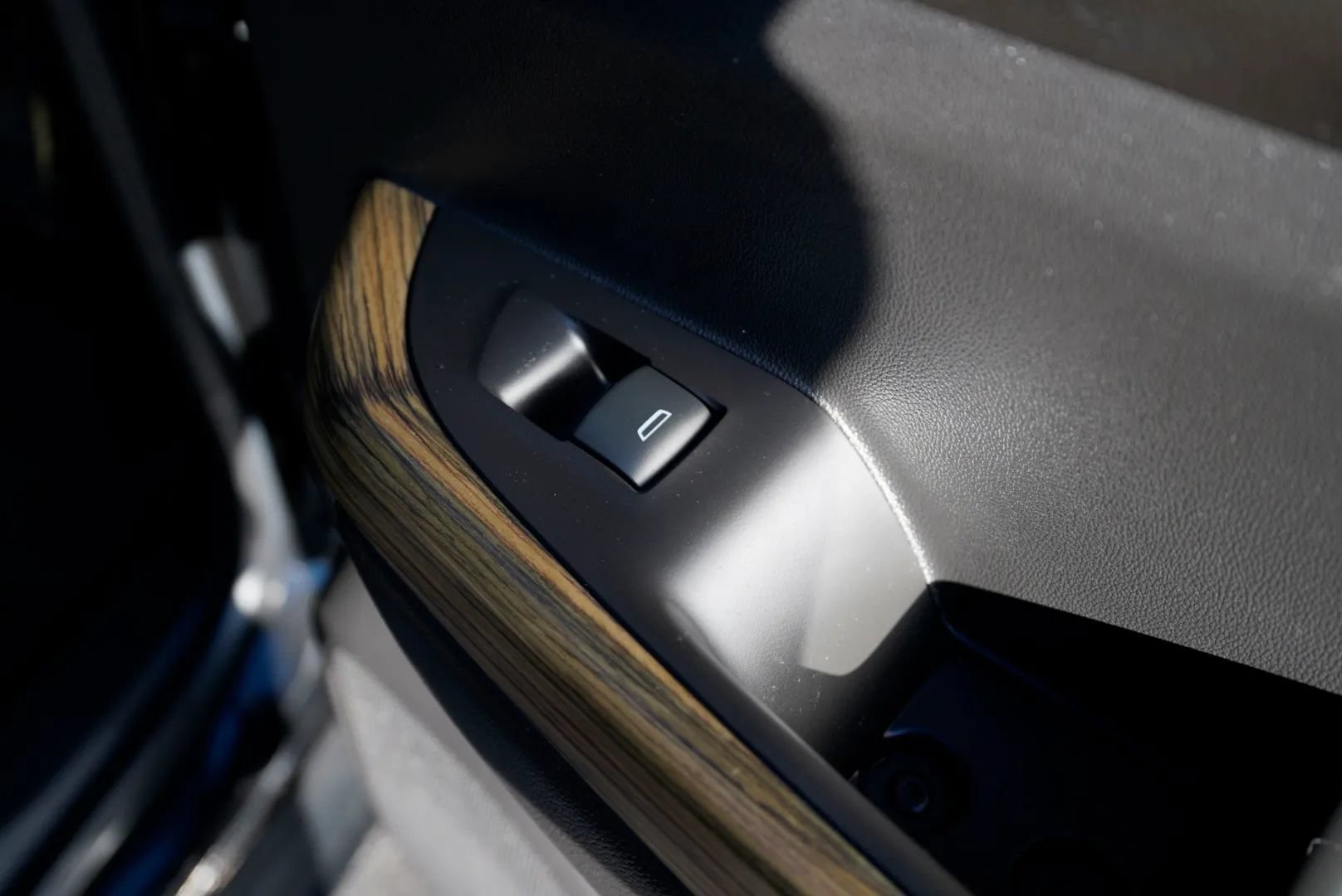 Used 2019 GMC Acadia Denali FWD image 37