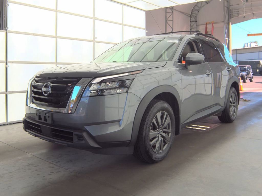 Used 2024 Nissan Pathfinder SV AWD/4WD image 1