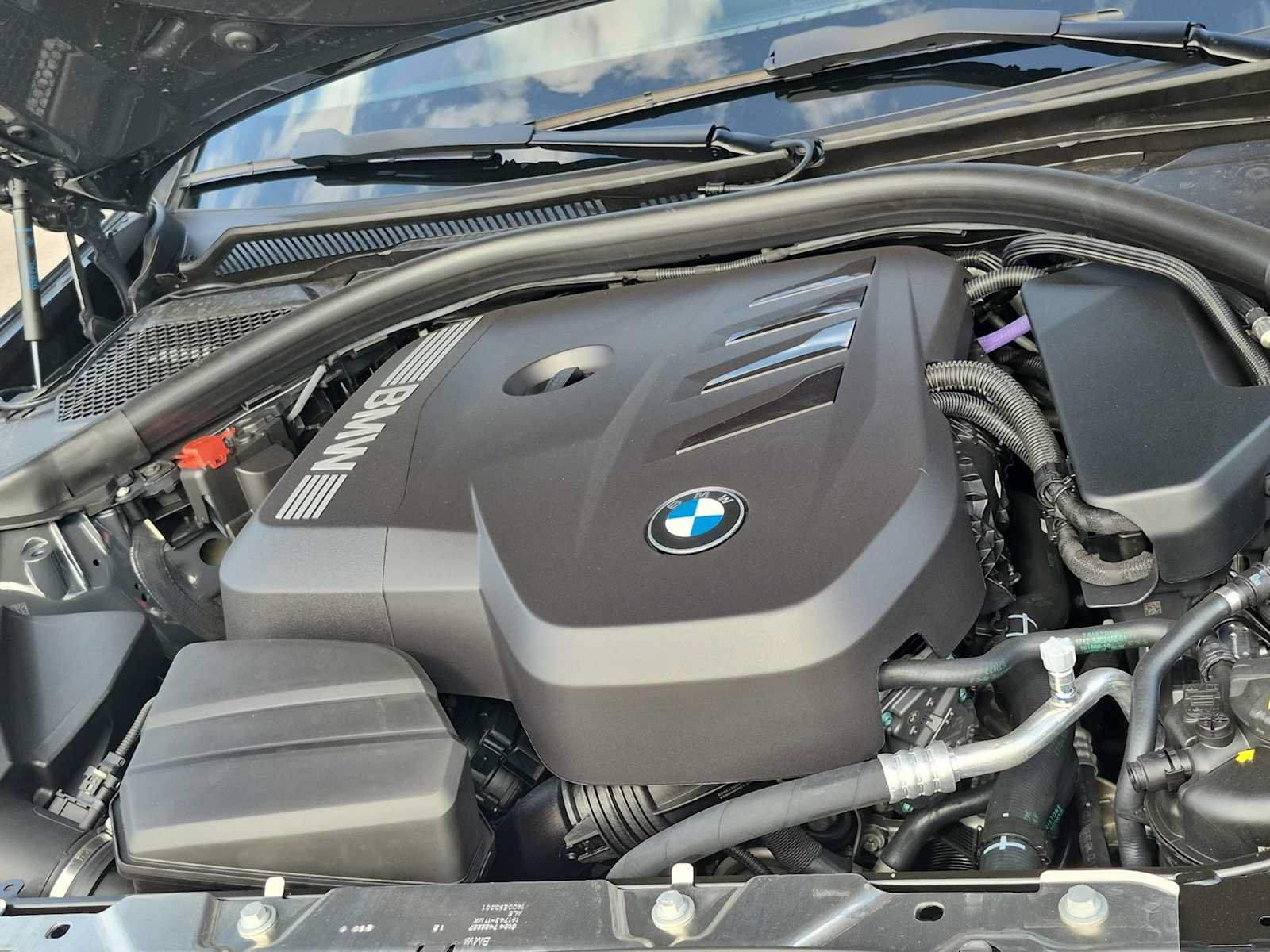 New 2026 BMW 330i xDrive Sedan w/ Premium Package AWD/4WD image 14