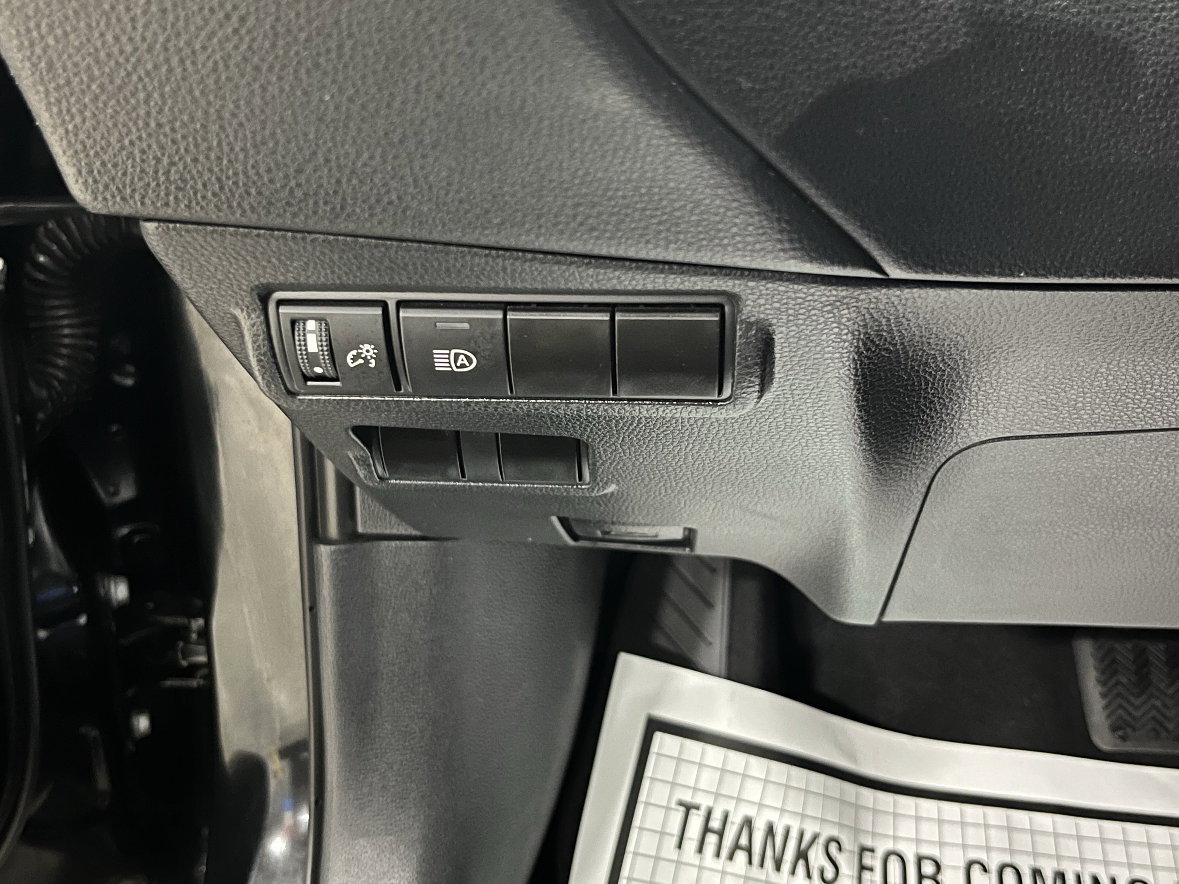 Used 2024 Toyota Corolla Cross XLE image 24