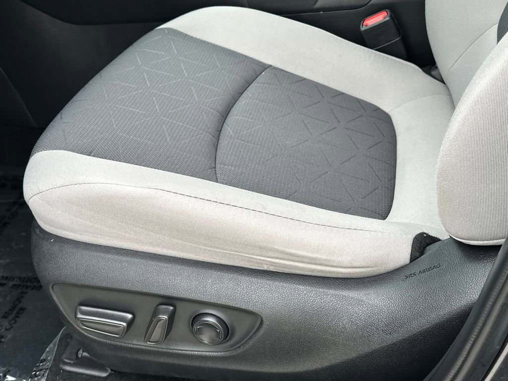 Used 2024 Toyota RAV4 XLE image 19