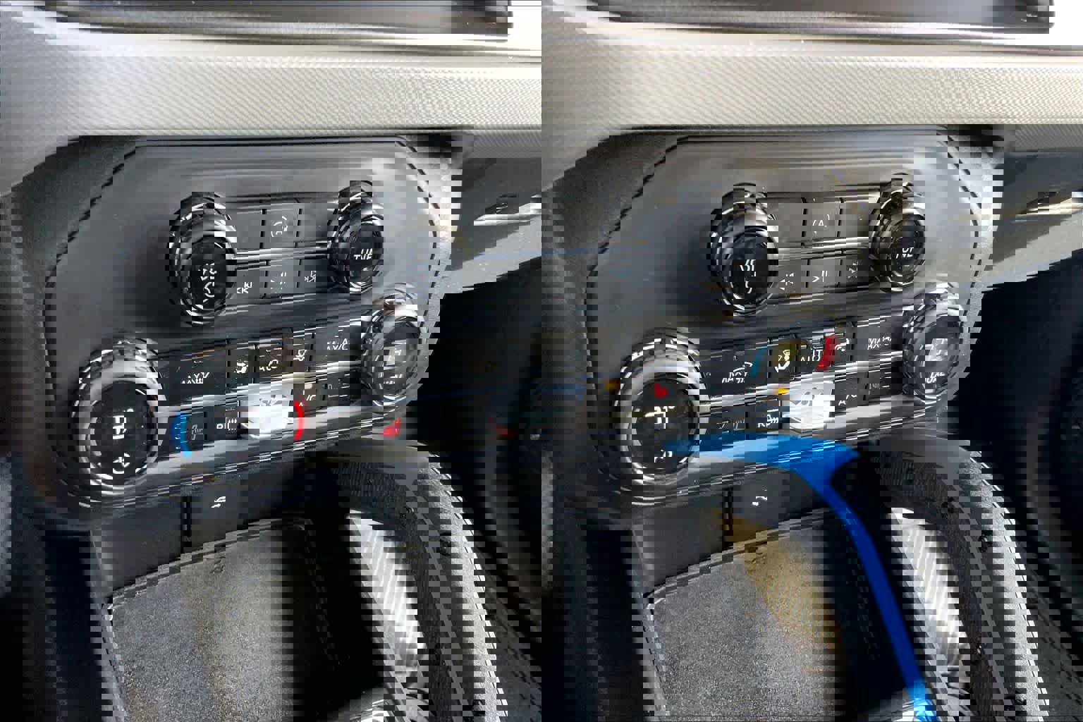 Used 2023 Ford Bronco Black Diamond image 32