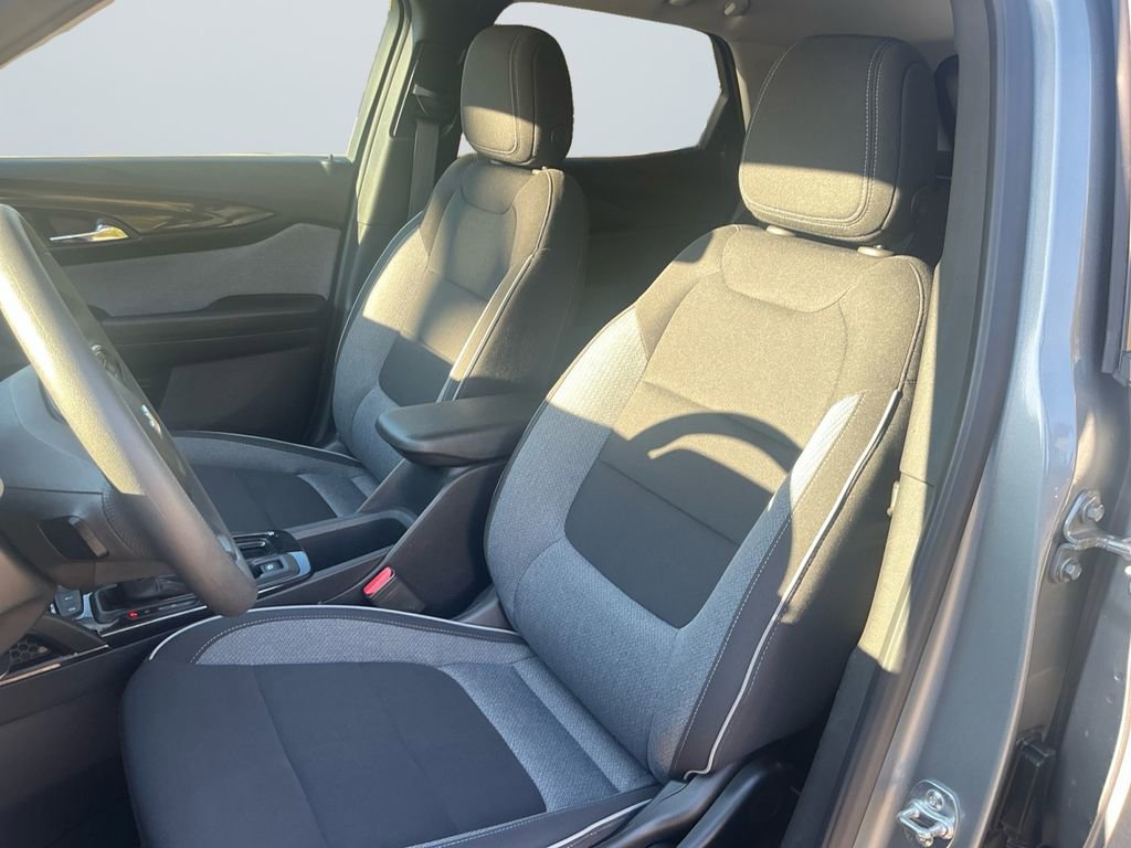 Used 2025 Chevrolet TrailBlazer LT image 9