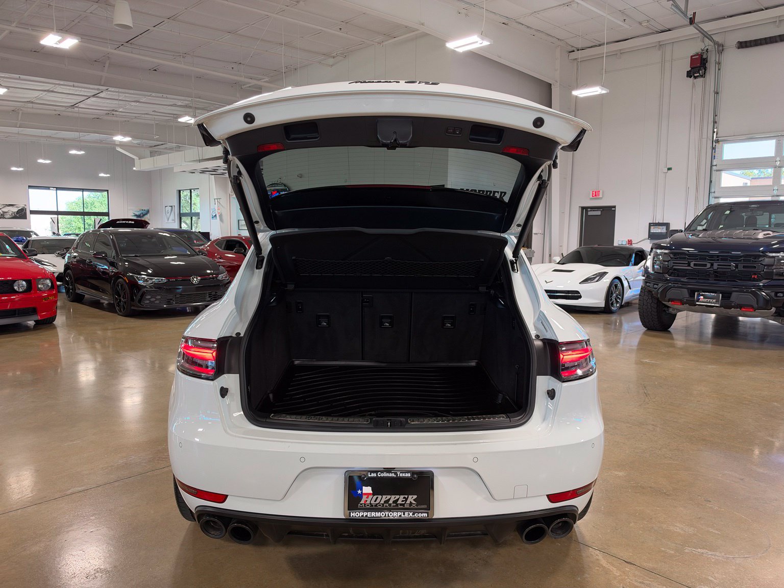 Used 2020 Porsche Macan GTS AWD/4WD image 39