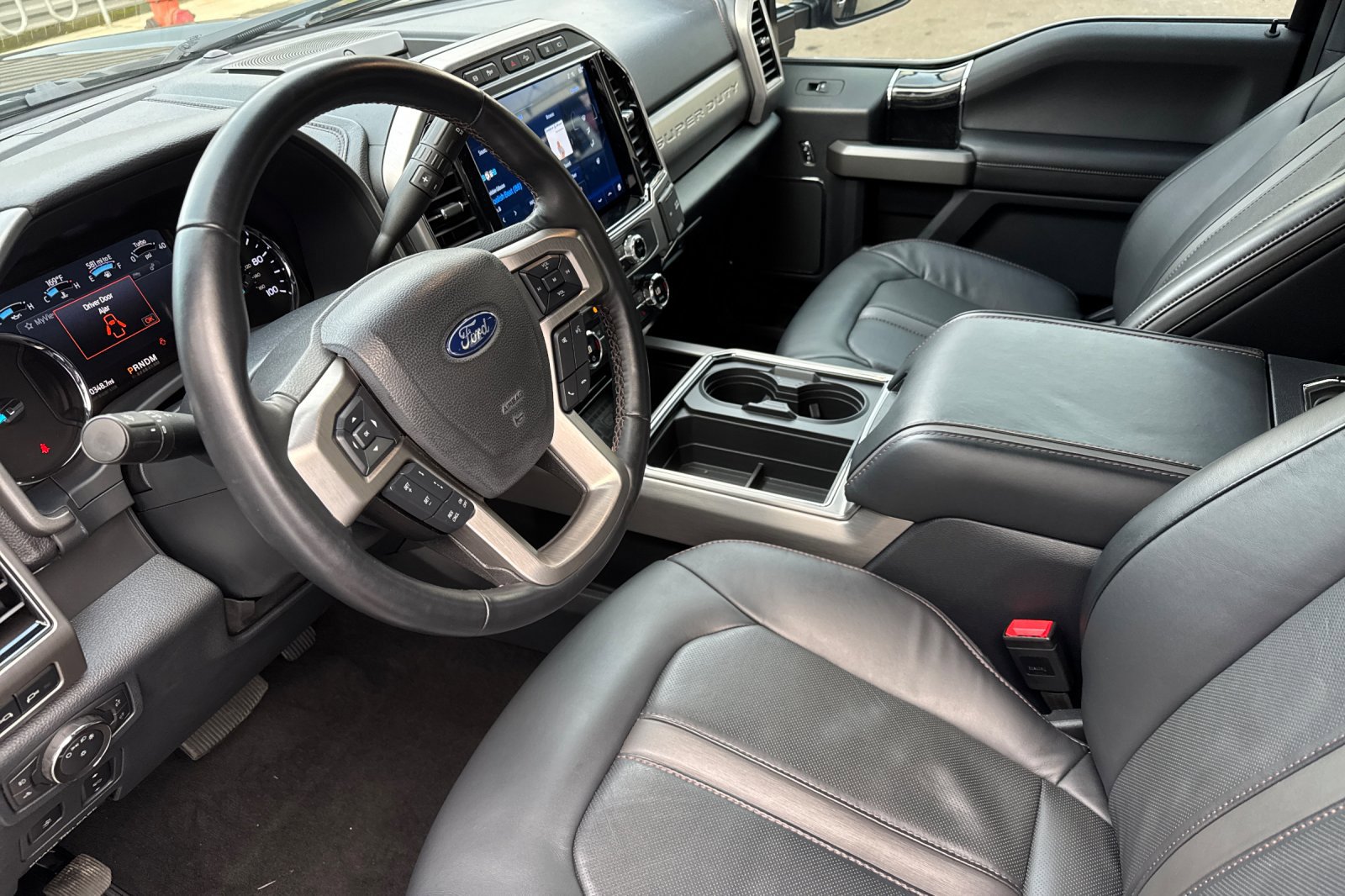 Used 2022 Ford F350 Platinum image 10