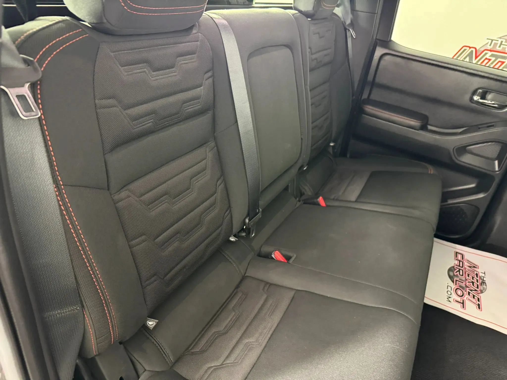 Used 2025 Nissan Frontier PRO-4X w/ Pro Convenience Package AWD/4WD image 35