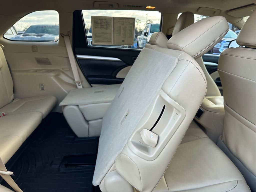Used 2018 Toyota Highlander XLE image 53