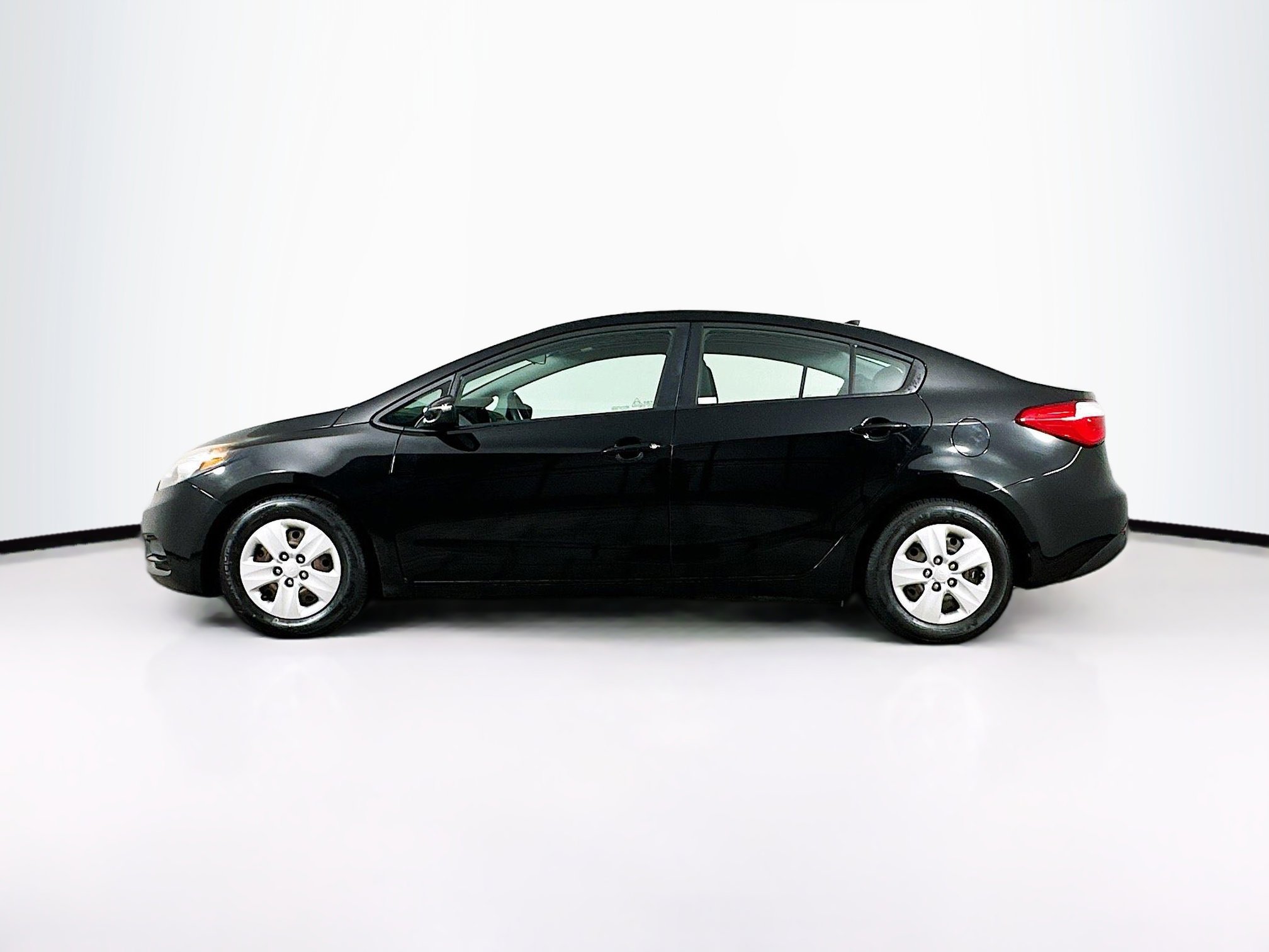 Used 2016 Kia Forte LX w/ LX Popular Package image 4