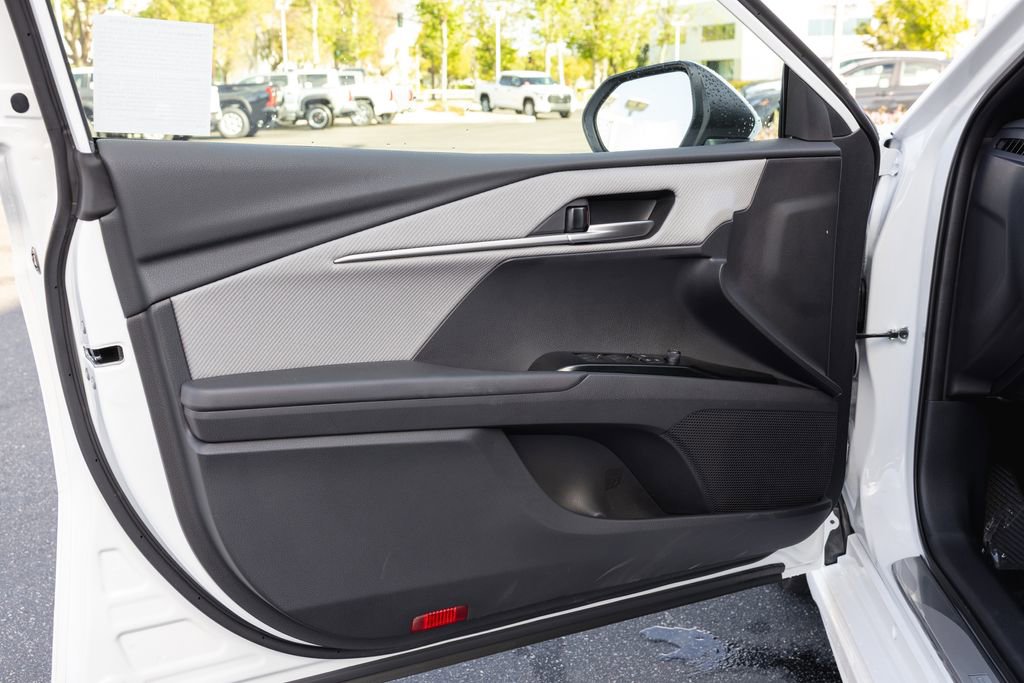 Used 2026 Toyota Camry SE w/ Convenience Package FWD image 13
