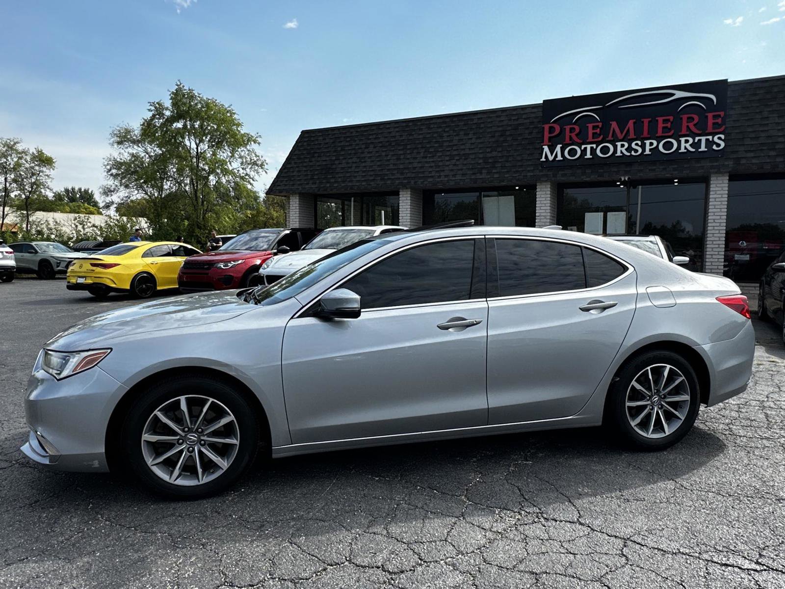 Used 2018 Acura TLX image 3