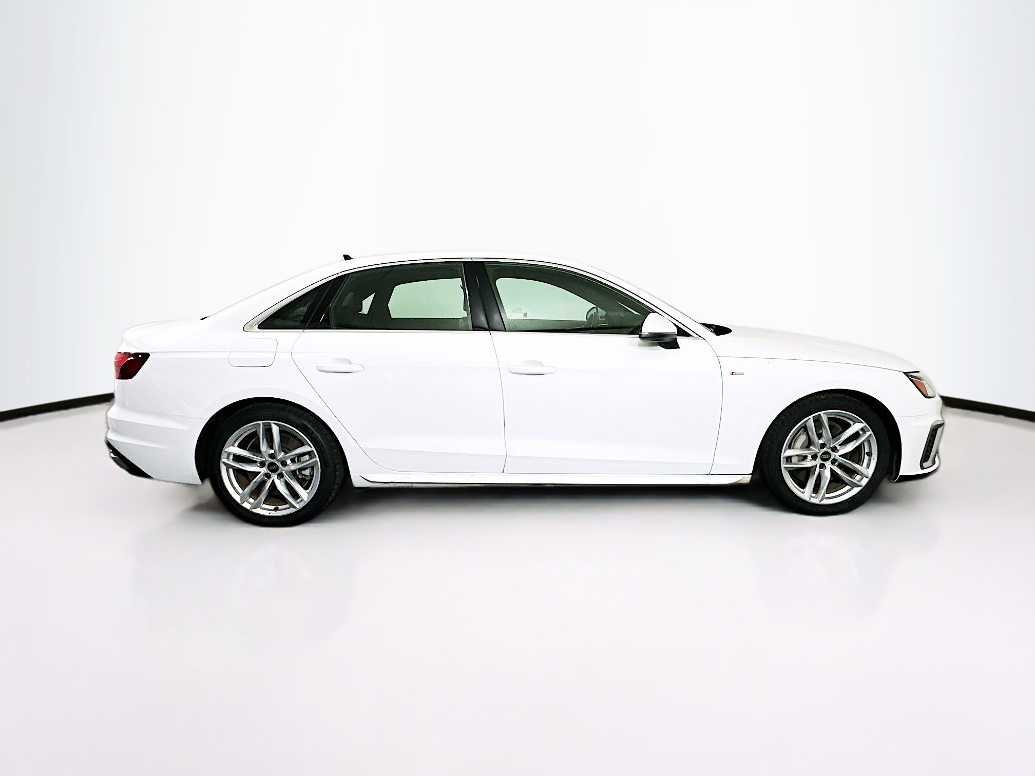 Used 2023 Audi A4 2.0T Premium Plus image 10