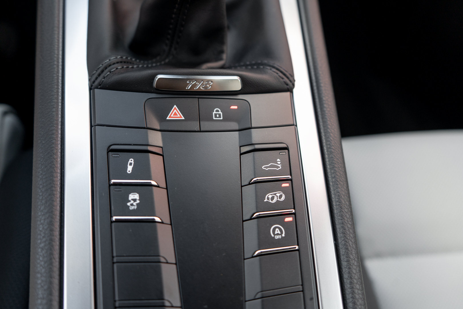 Used 2024 Porsche 718 Cayman RWD image 30