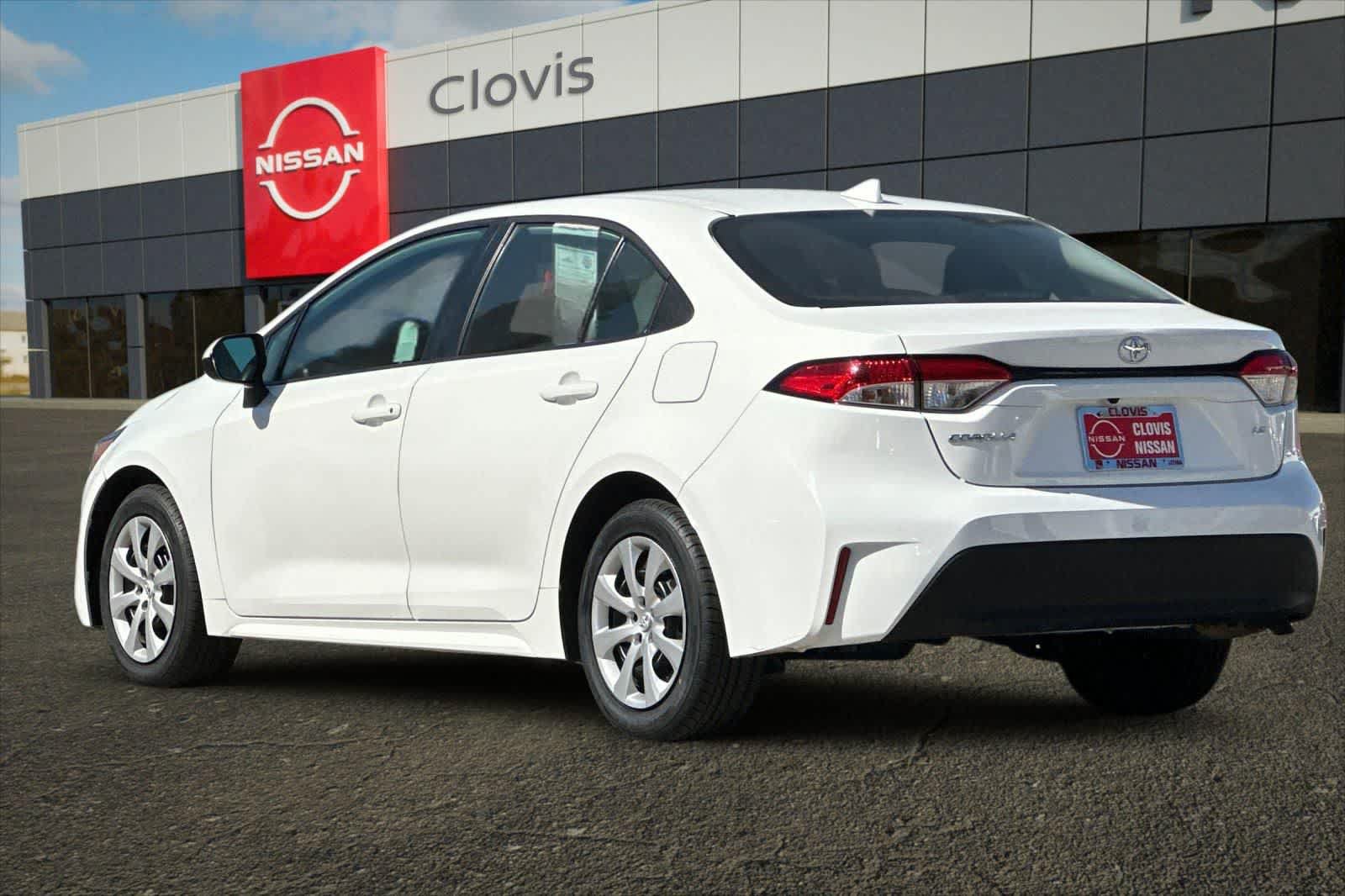 Used 2024 Toyota Corolla LE FWD image 7