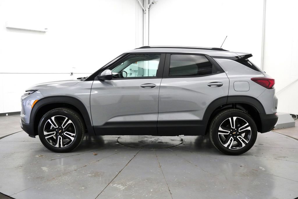 Used 2026 Chevrolet TrailBlazer LT w/ Convenience Package AWD/4WD image 4