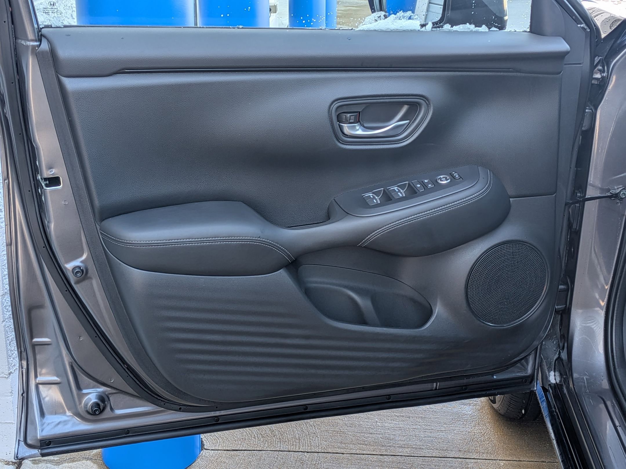 Used 2024 Honda HR-V EX-L image 12