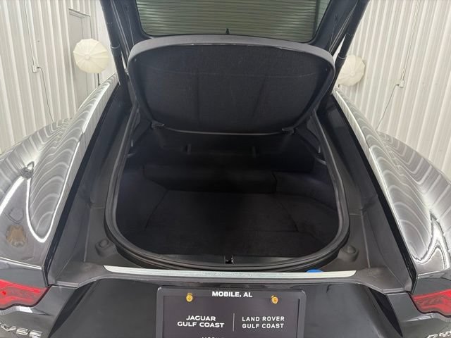 Used 2022 Jaguar F-TYPE Coupe RWD image 19