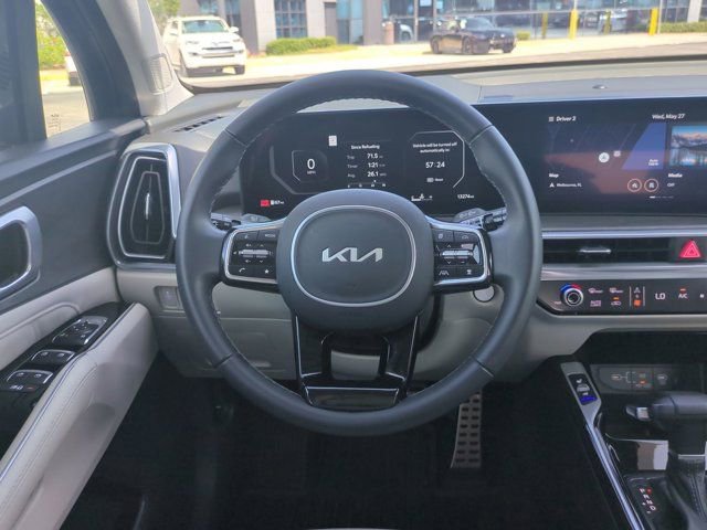 Used 2025 Kia Sorento SX AWD/4WD image 16