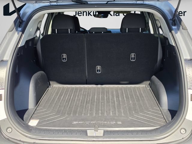 Used 2025 Kia Sportage LX FWD image 20