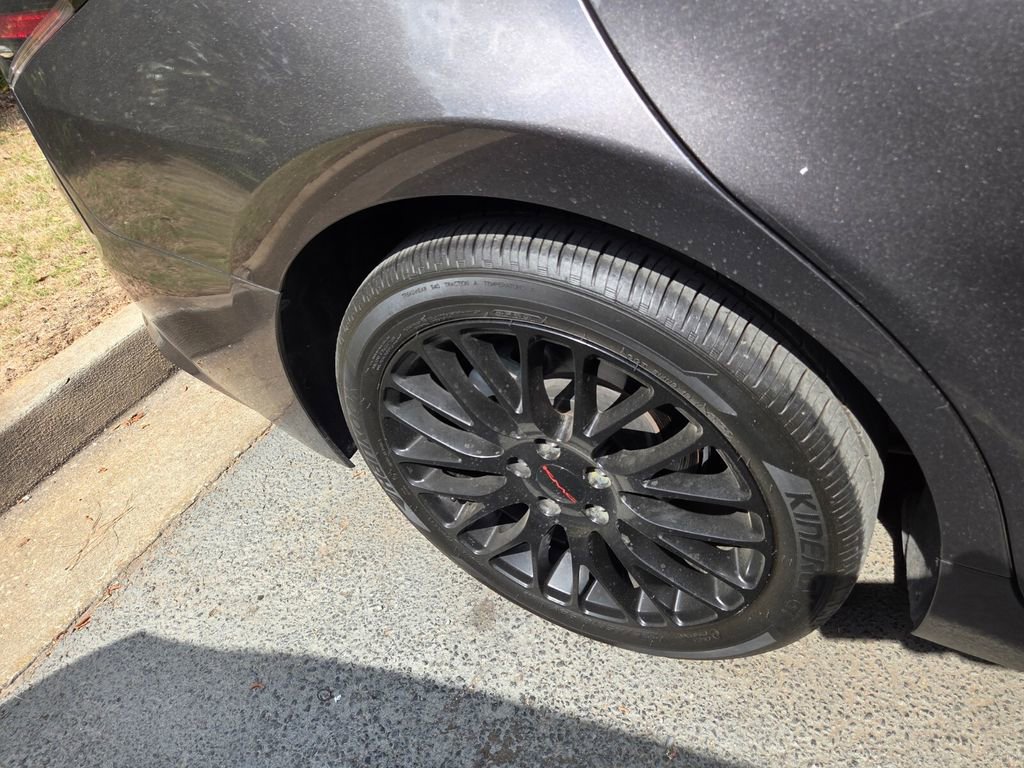 Used 2024 Toyota Camry SE w/ Convenience Package FWD image 9