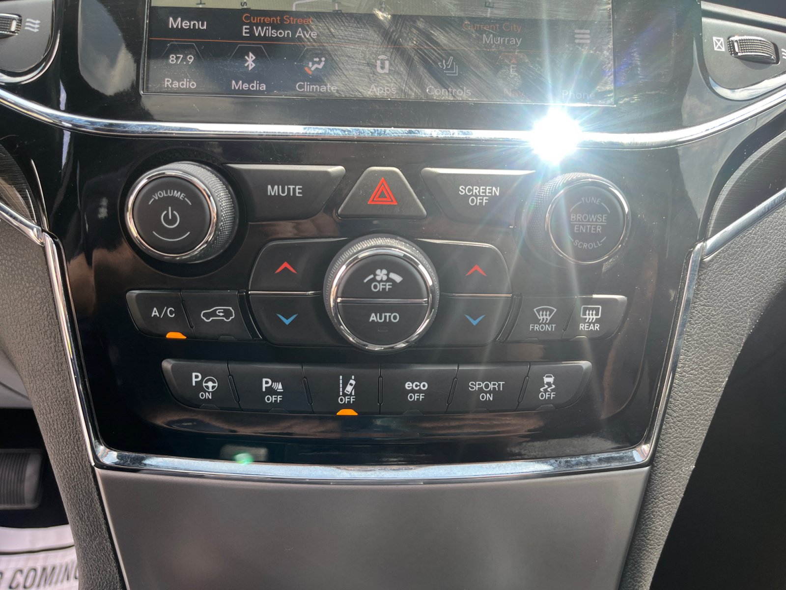 Used 2019 Jeep Grand Cherokee Trailhawk AWD/4WD image 22