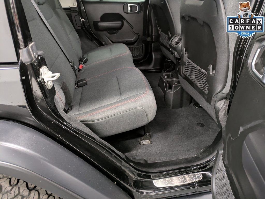 Used 2024 Jeep Wrangler Unlimited Rubicon w/ Technology Group image 27