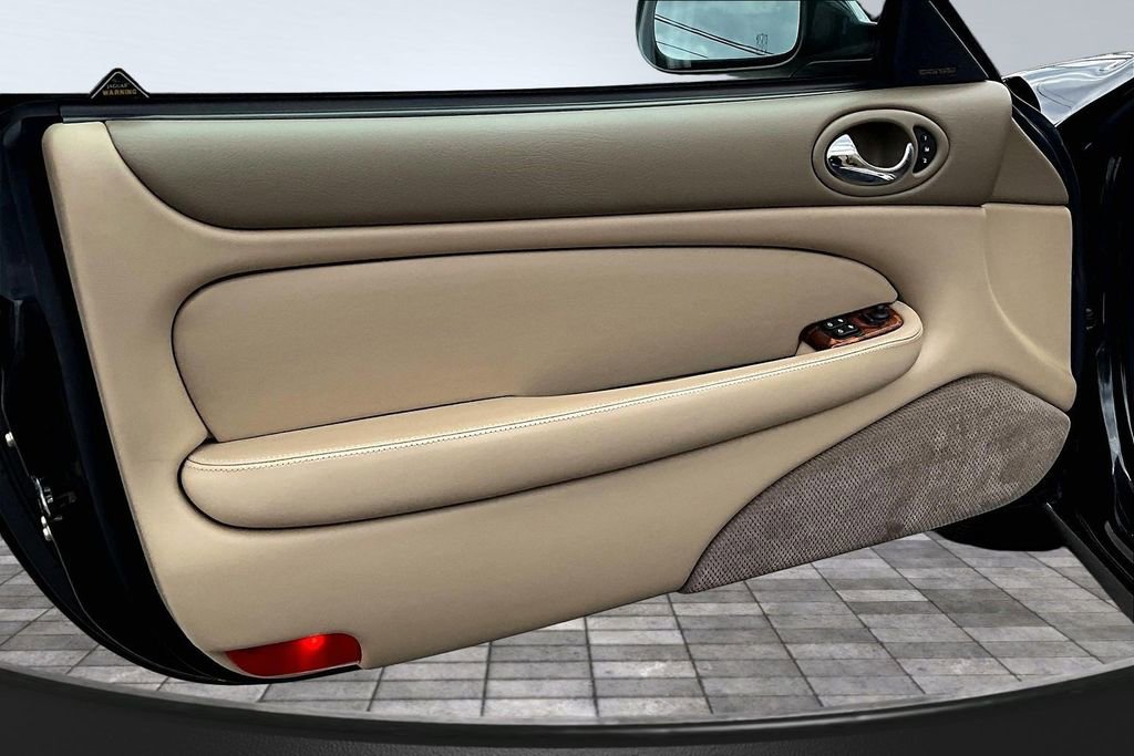 Used 1998 Jaguar XK8 Convertible RWD image 17